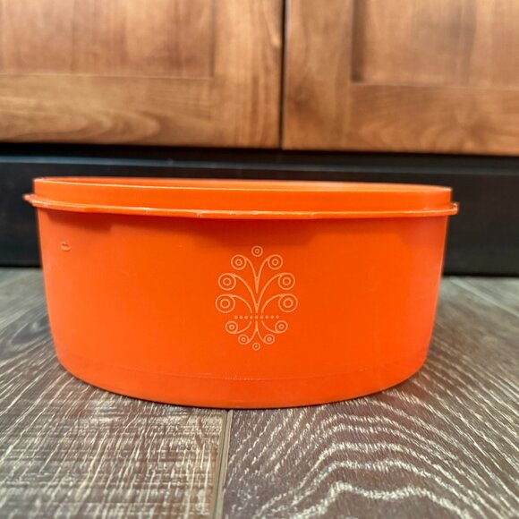 Vintage Tupperware Servalier Canisters – Set of 4 - Picture 9 of 16